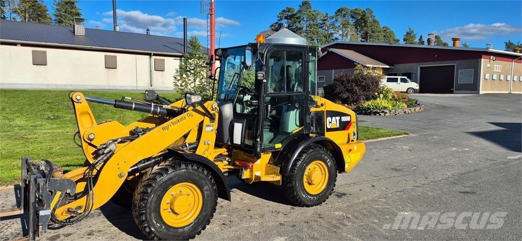 CAT 906M Utovarivači na kotačima