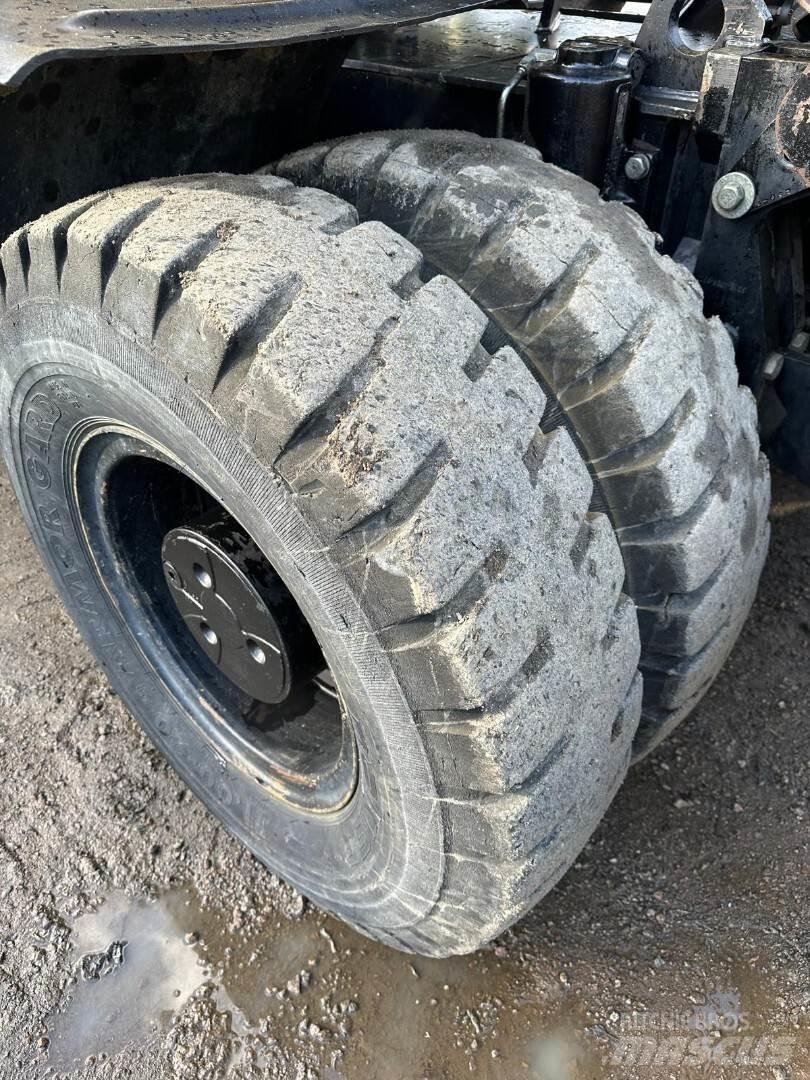 CAT M 316 D Bageri na kotačima