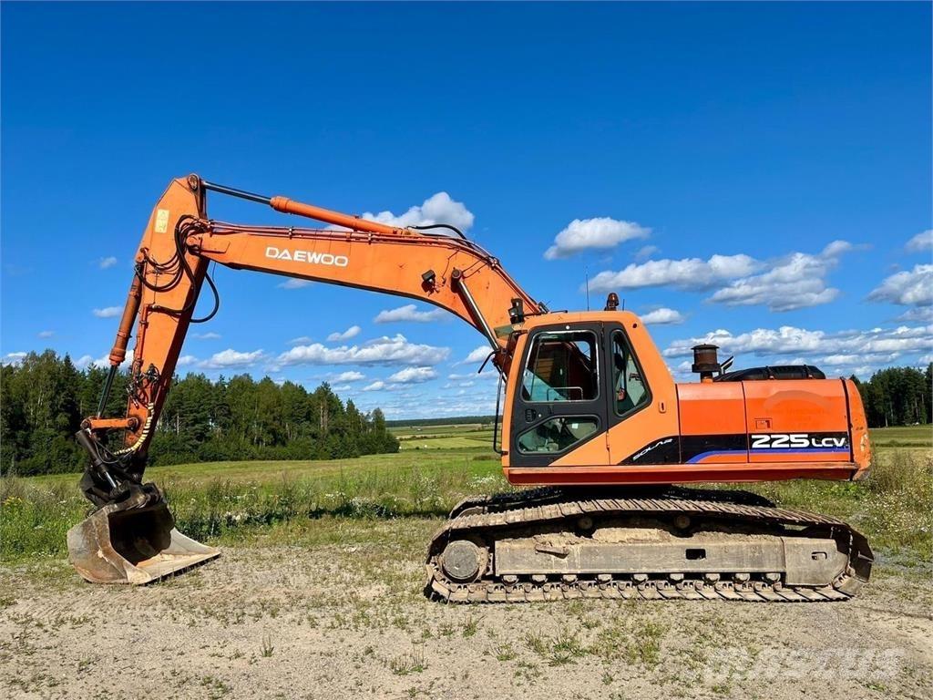 Daewoo 220LC-V Bageri gusjeničari