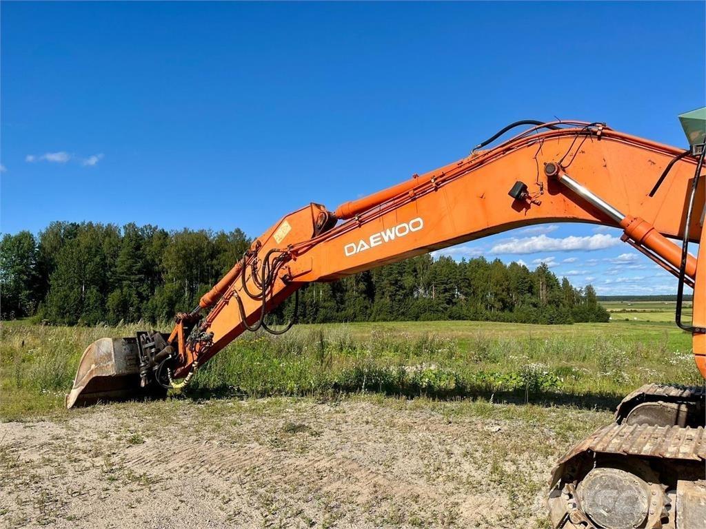 Daewoo 220LC-V Bageri gusjeničari