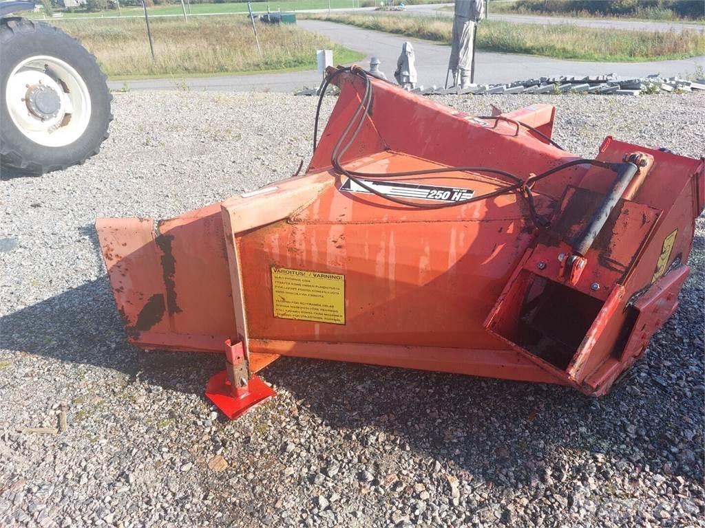 Esko 251 Ostali strojevi za ceste i snijeg