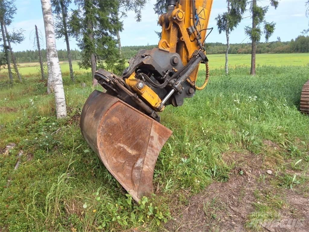 JCB 210 LCT4 Bageri gusjeničari