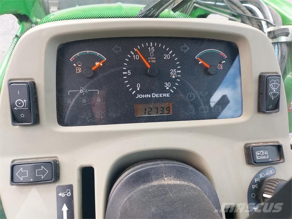 John Deere 3720 Traktori