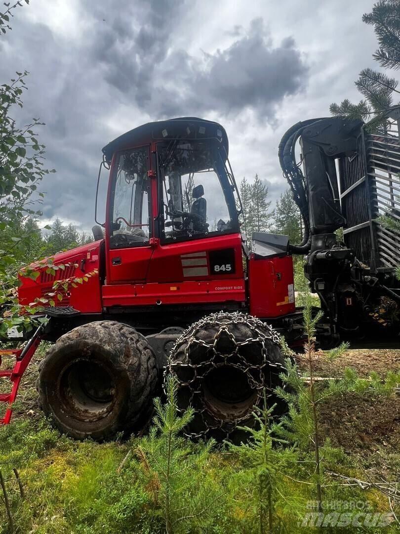 Komatsu 845 Forvarderi