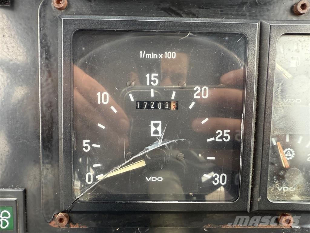 Lännen 540. 4x4 Utovarni rovokopači