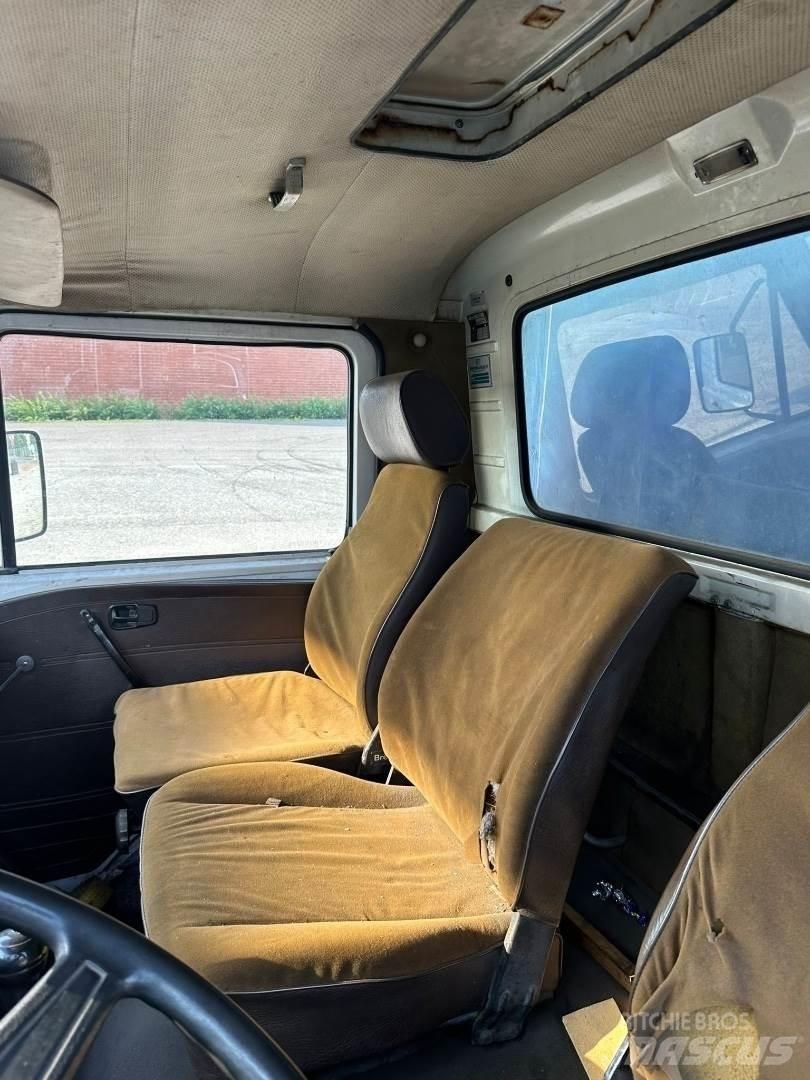 MAN Vw 9.136 Kamioni sa ceradom
