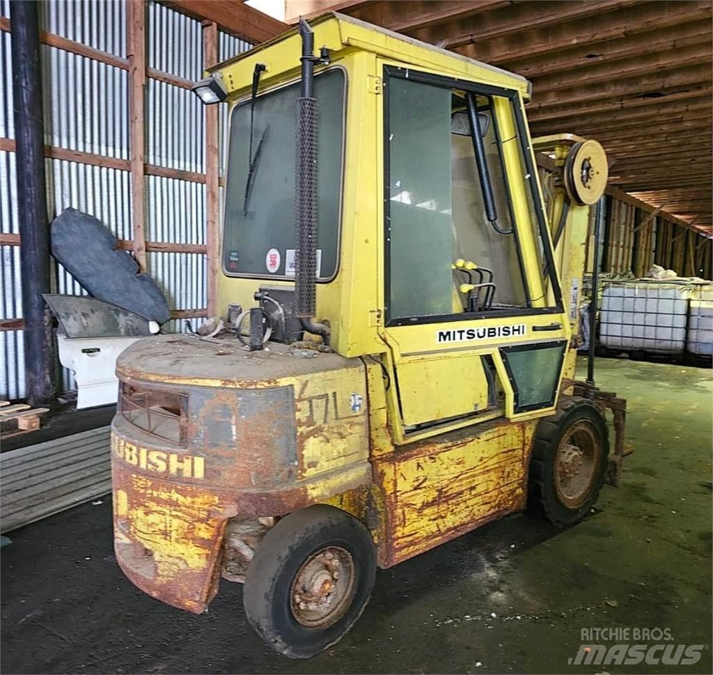 Mitsubishi FD25 Dizelski viličari