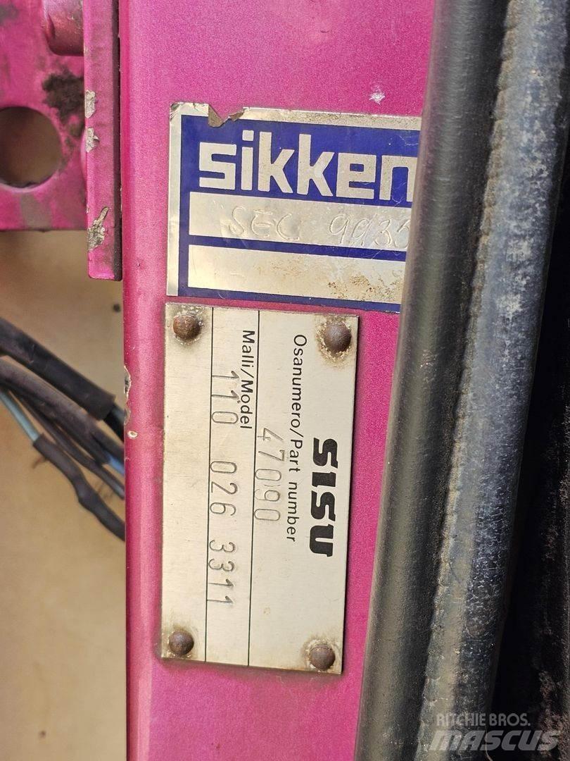 Sisu SM 510 6x2 Kamioni za prijevoz šumskih strojeva