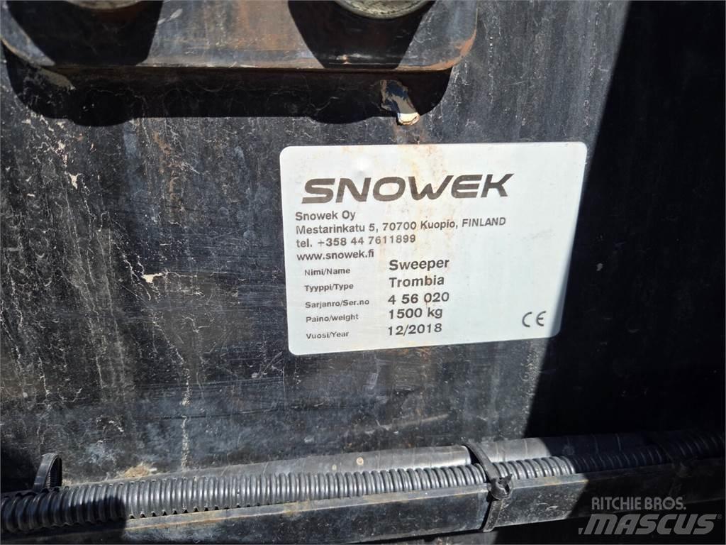 Snowek Trombia Strojevi za metenje
