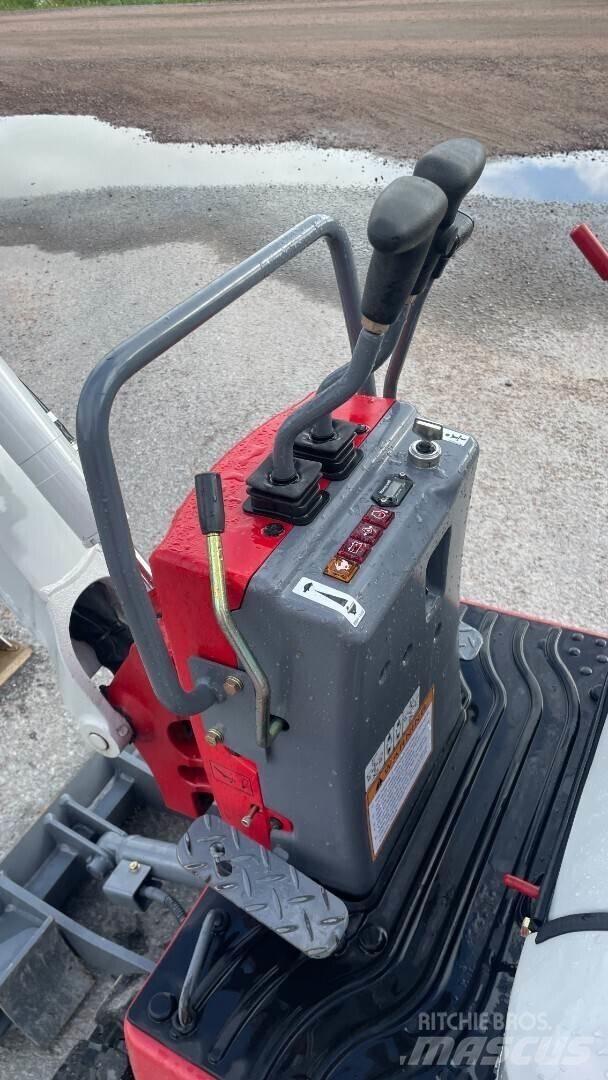 Takeuchi TB210R Mini bageri <7t