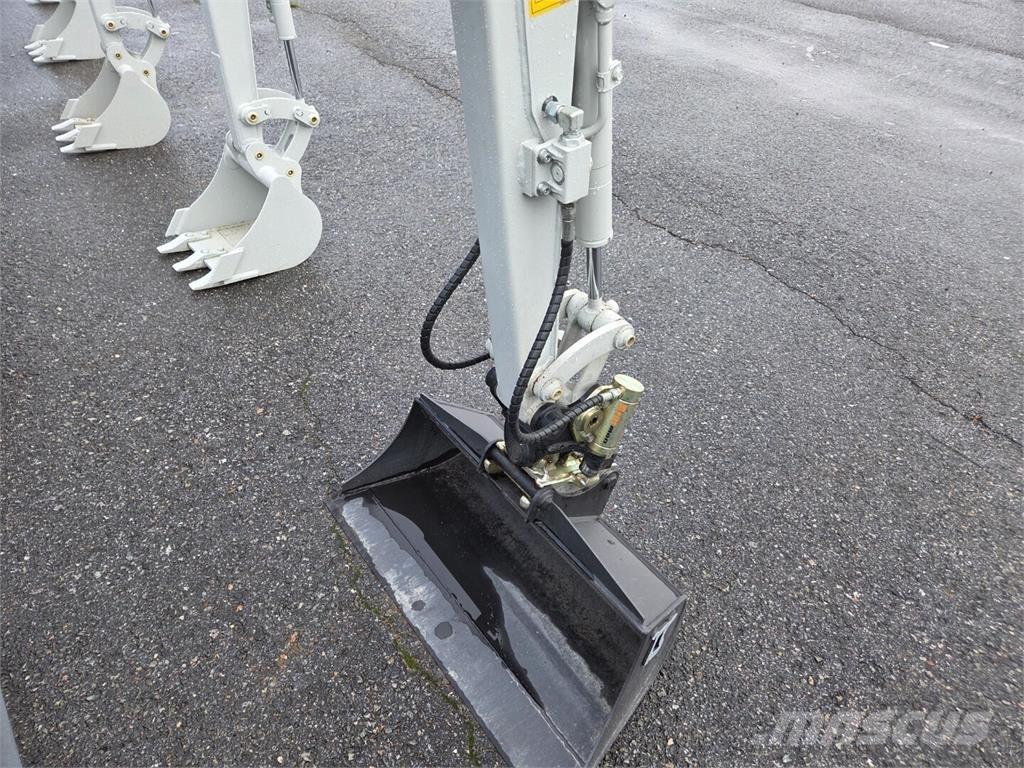 Takeuchi TB210R Mini bageri <7t