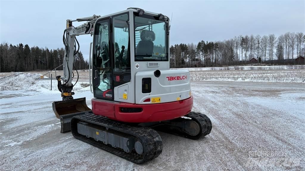 Takeuchi TB257FR Mini bageri <7t