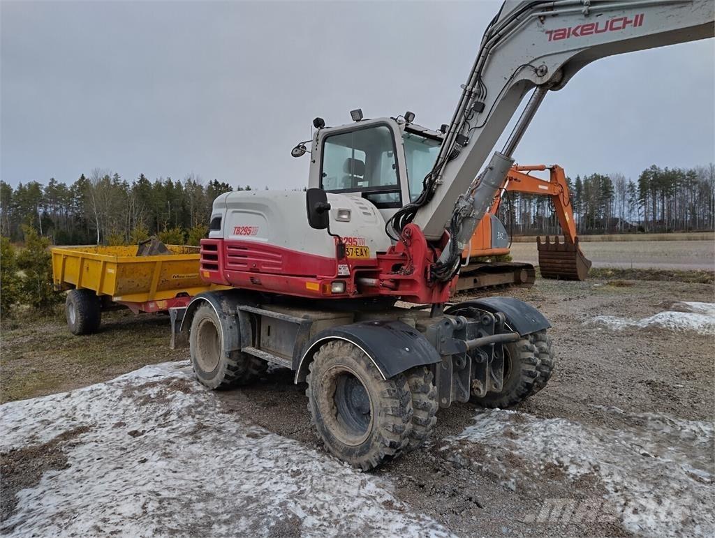 Takeuchi TB295W Bageri na kotačima