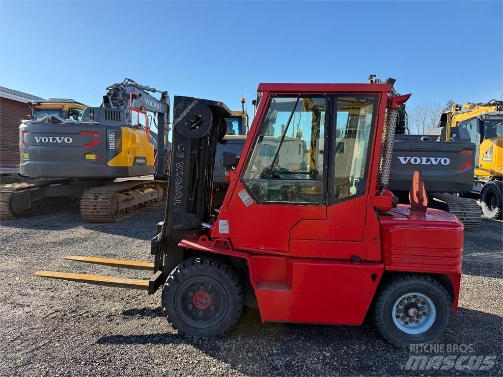 Toyota 02-5 FD35 Dizelski viličari