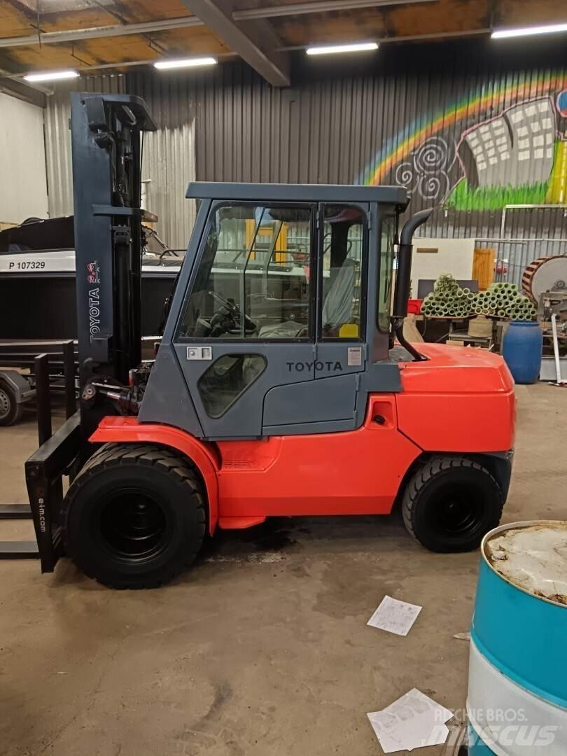 Toyota 02-7FD45 Dizelski viličari