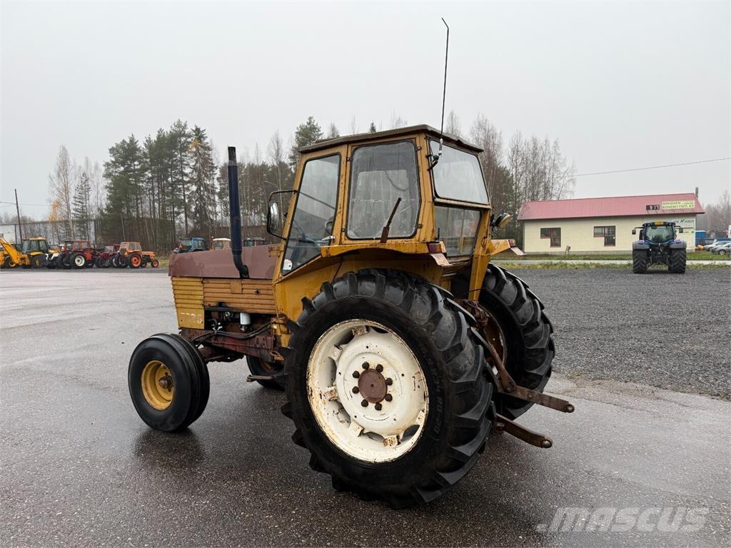 Valmet 702S Traktori