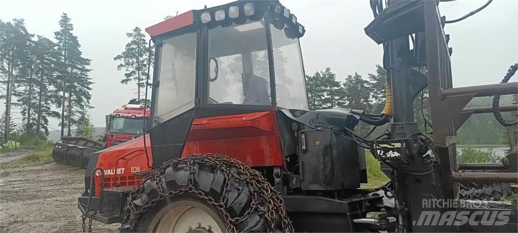 Valmet 836 Forvarderi