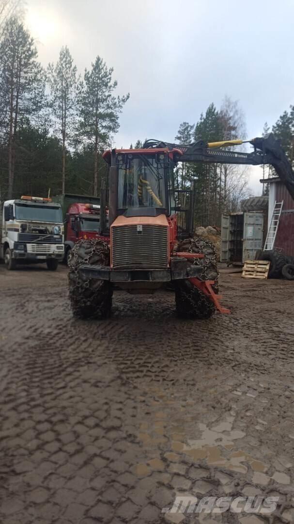 Valmet 840.3 Forvarderi