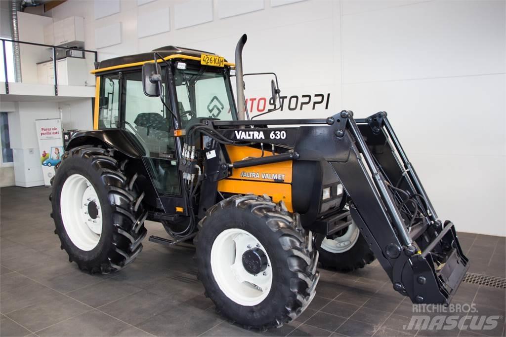 Valtra 800 Traktori