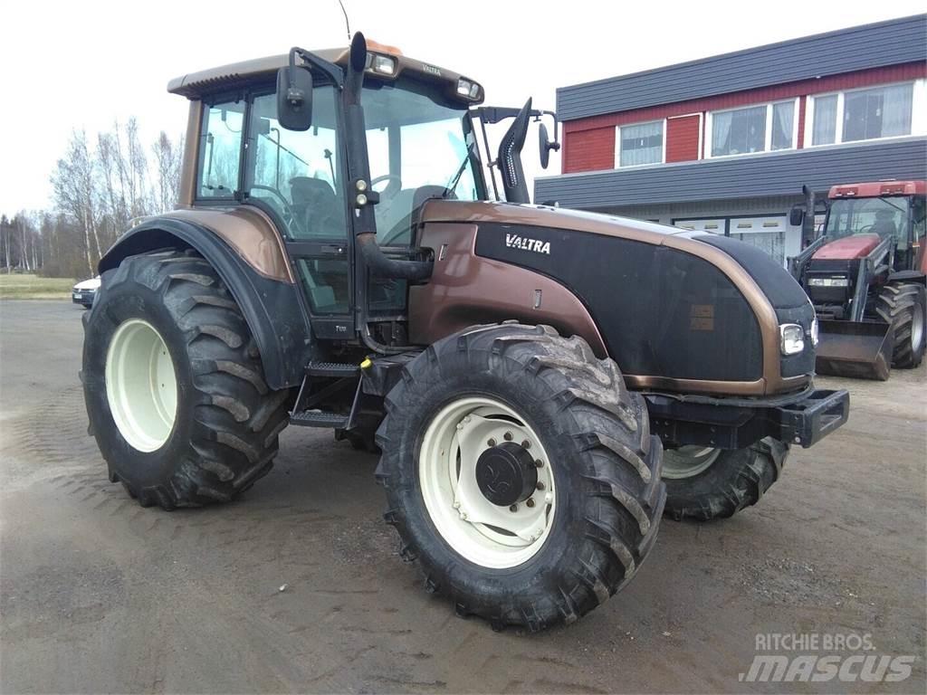 Valtra T 170 Traktori