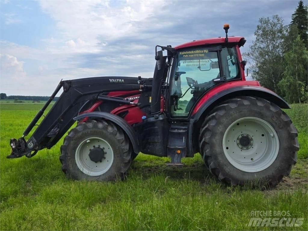 Valtra T144 Versu Traktori