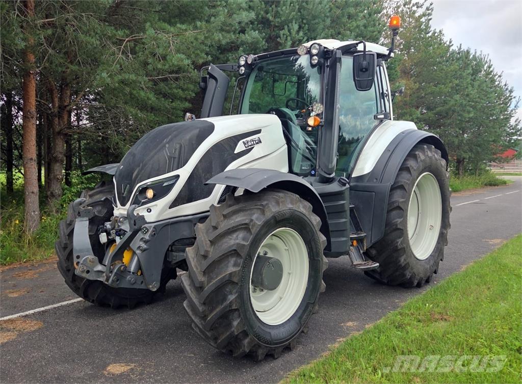 Valtra T254 Versu Traktori
