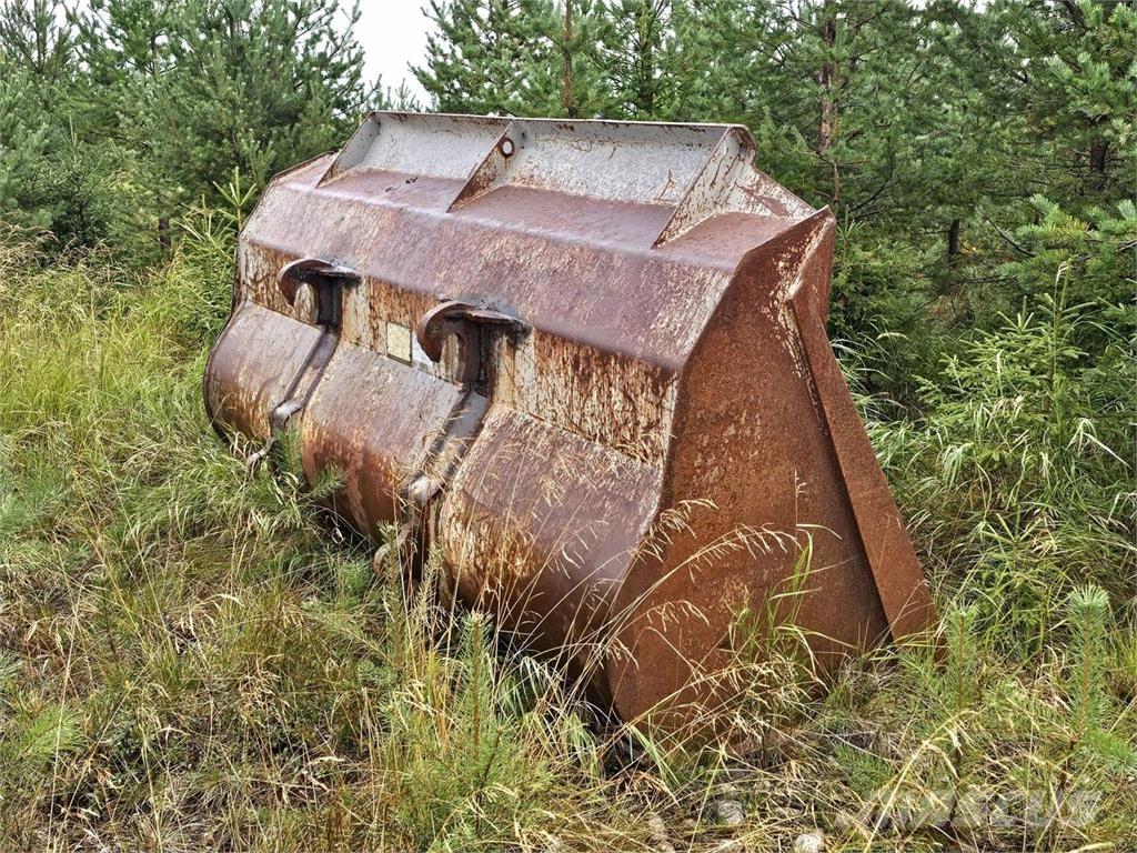 Volvo BM Maakauha Kašike / Korpe