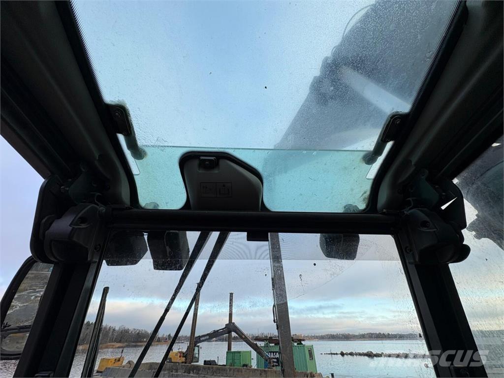 Volvo EC 250 ELR Bageri dugog dosega