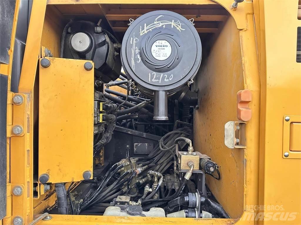 Volvo EC210CL Bageri gusjeničari