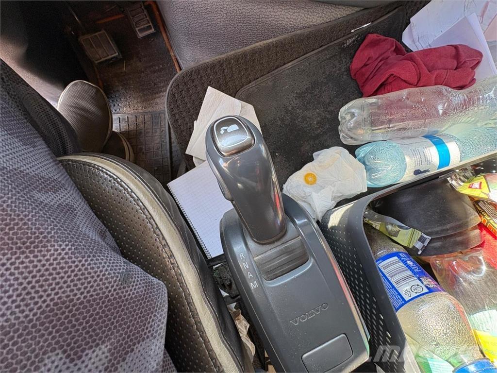 Volvo FH16 550 Rol kiper kamioni s kukama za dizanje