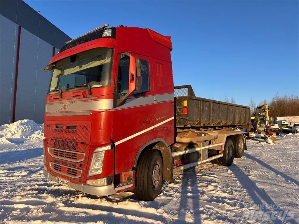 Volvo FH540 Rol kiper kamioni s kukama za dizanje