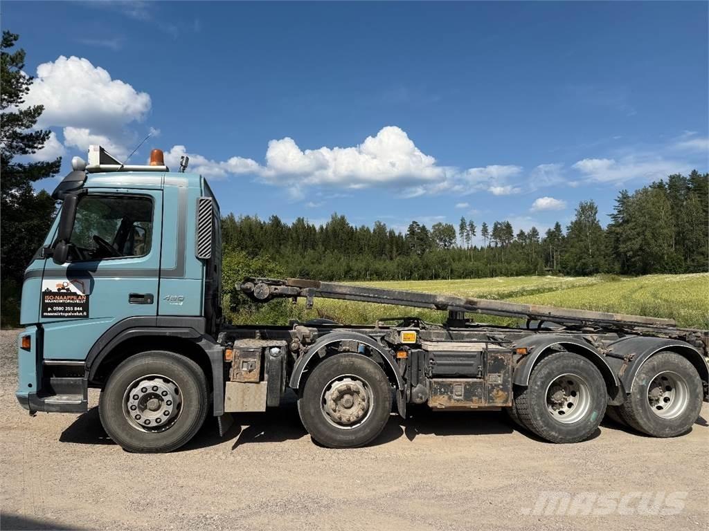 Volvo FM480 8x4 Rol kiper kamioni s kukama za dizanje