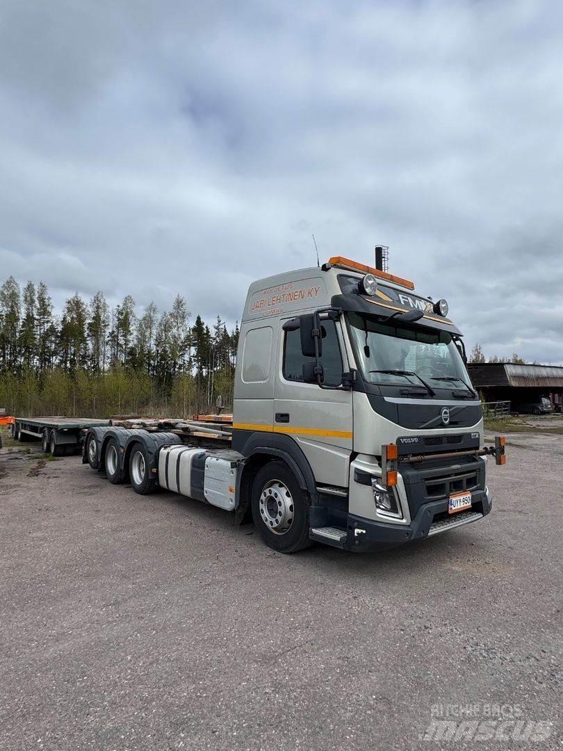 Volvo FMX 540 Rol kiper kamioni s kukama za dizanje