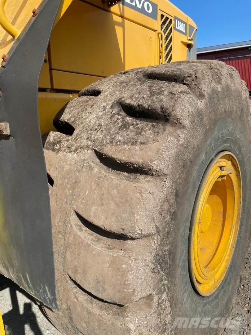 Volvo L180D Utovarivači na kotačima