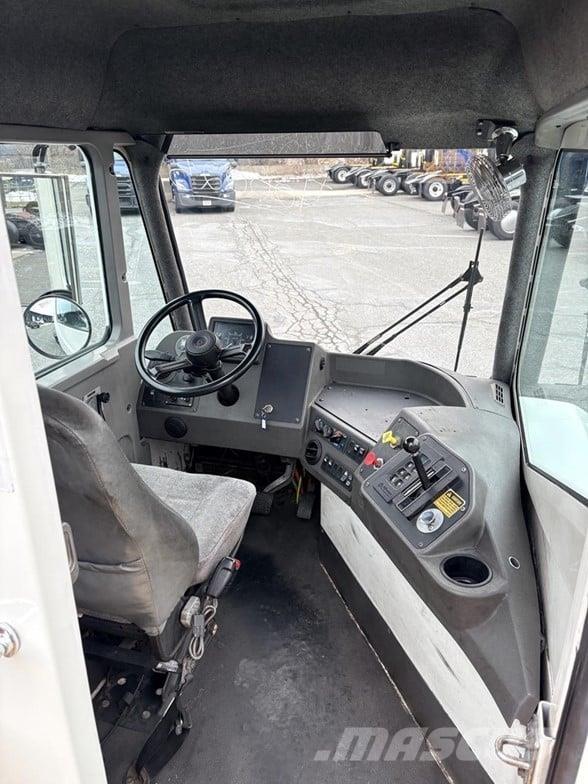 Kalmar OTTAWA 4X2 OFF-ROAD Vučna vozila