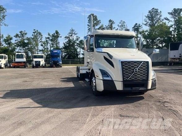 Volvo VNL64T300 Traktorske jedinice