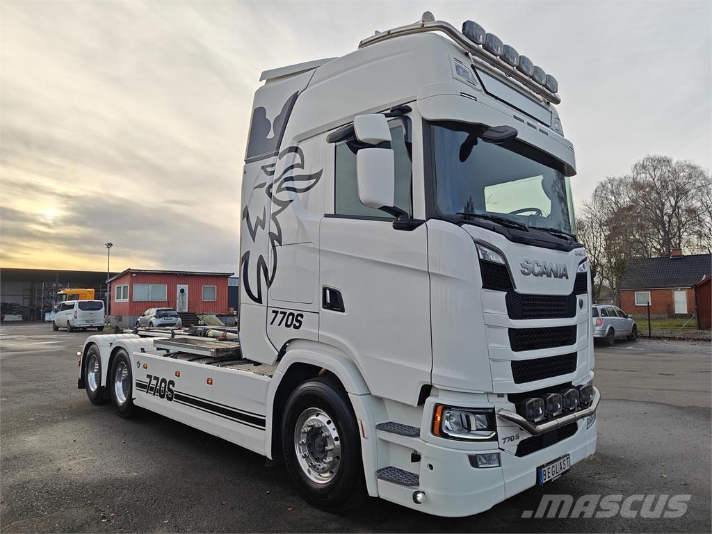 Scania S770 Rol kiper kamioni s kukama za dizanje