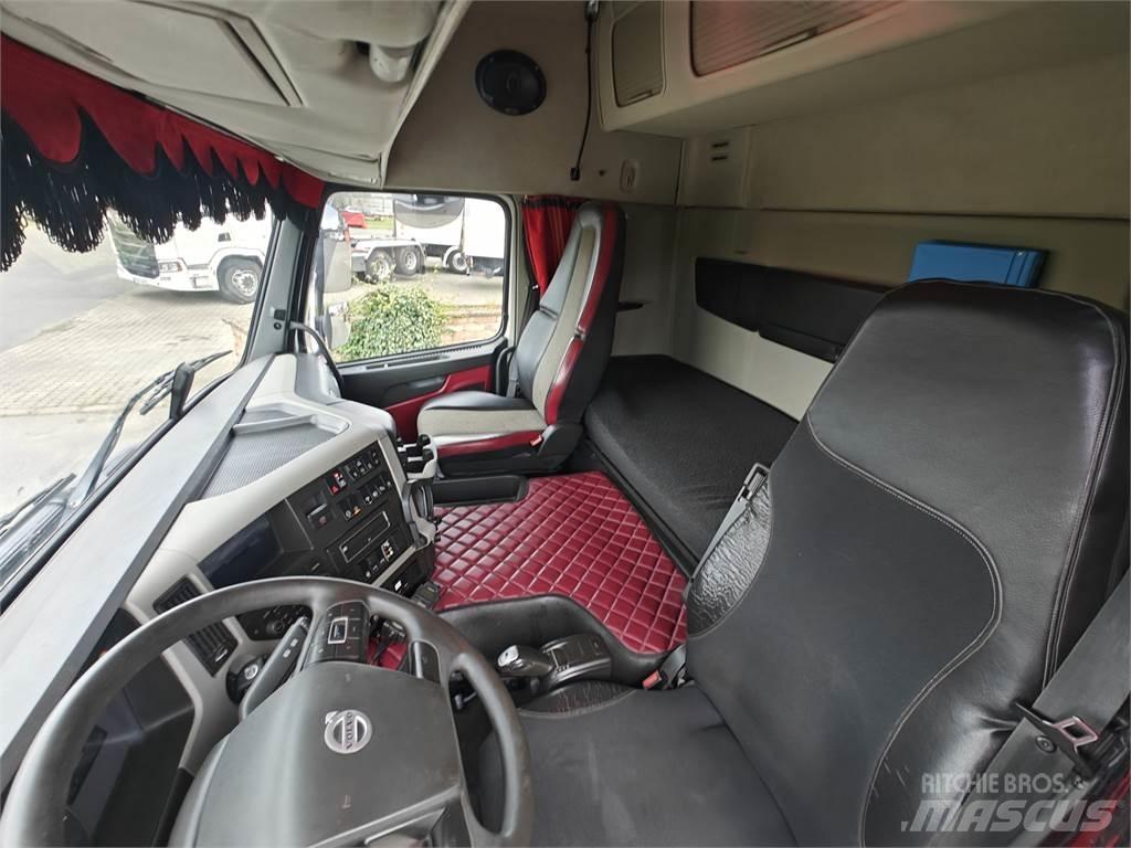 Volvo FM460 Rol kiper kamioni s kukama za dizanje