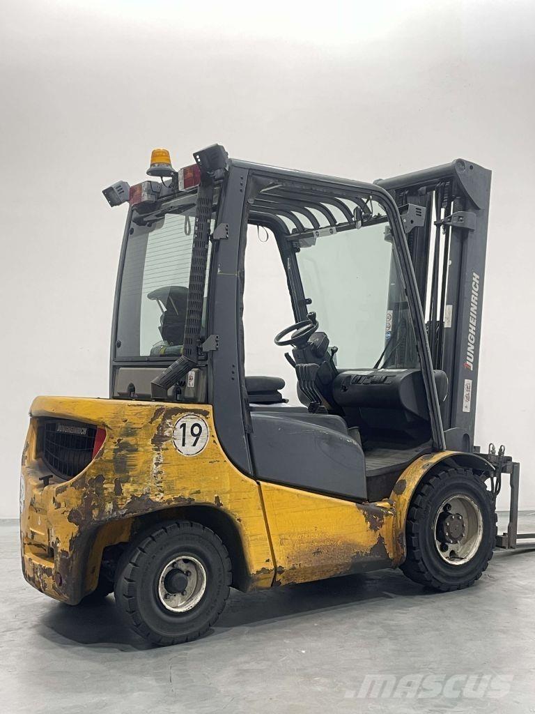Jungheinrich DFG 430 Dizelski viličari