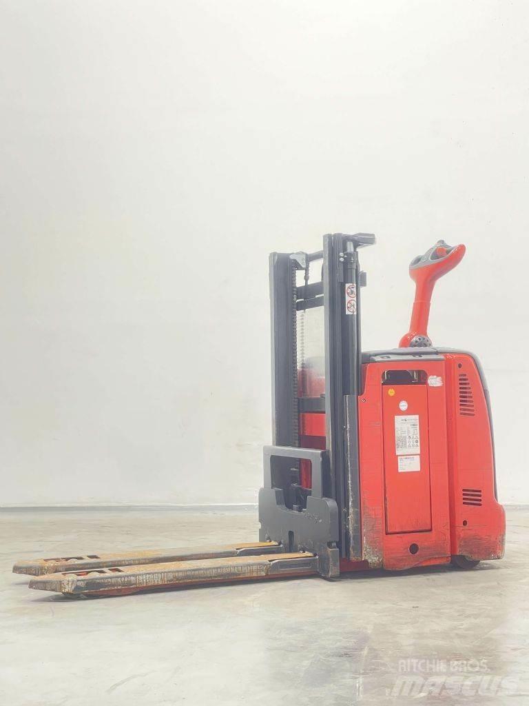 Linde D12-133 Ručni električni viličar