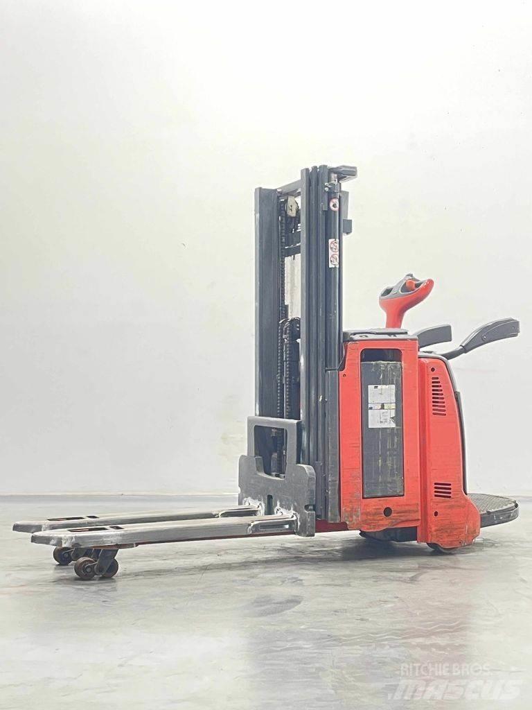 Linde D12LAP-133 Ručni električni viličar