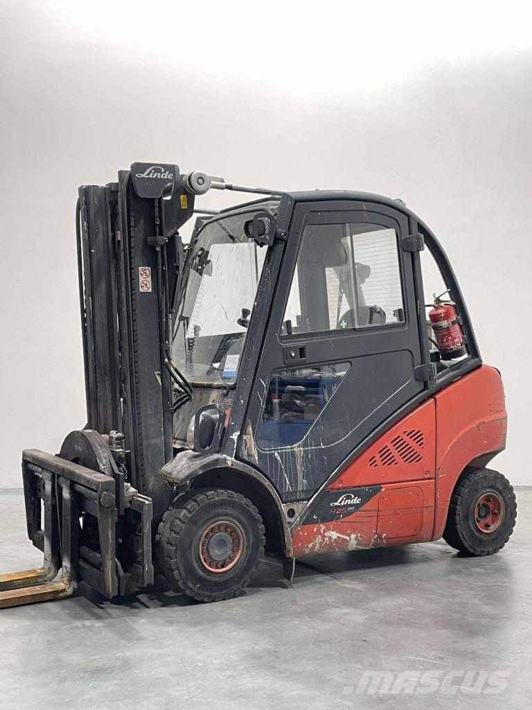 Linde H25D-02-392 Dizelski viličari