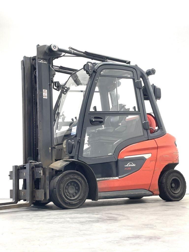 Linde H25T-01-1202 Plinski viličari