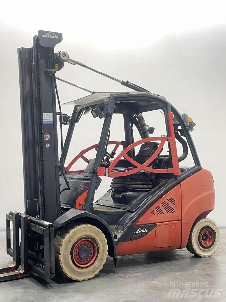 Linde H30D-02-393 Dizelski viličari