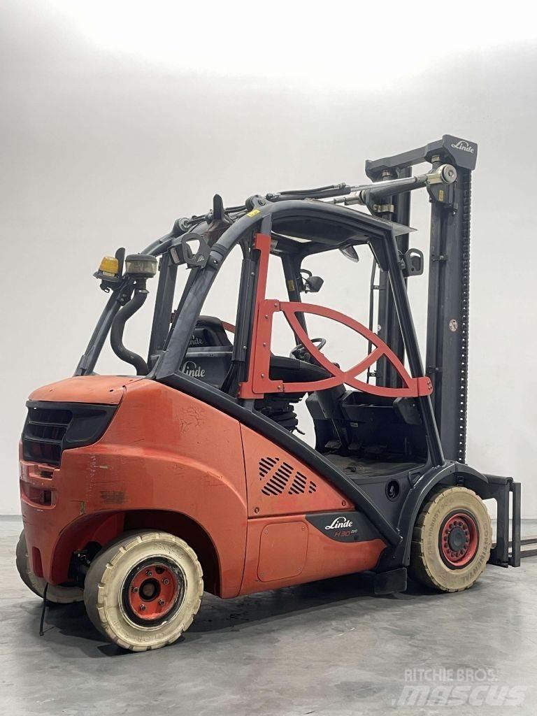 Linde H30D-02-393 Dizelski viličari
