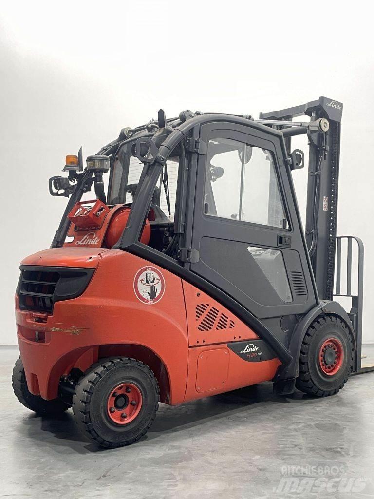Linde H30T-02-393 Plinski viličari