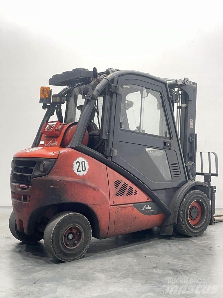 Linde H30T-02-393 Plinski viličari