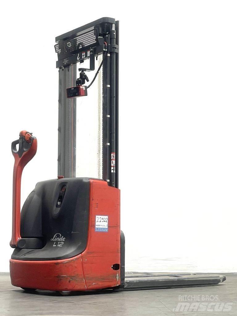 Linde L12 Ručni električni viličar