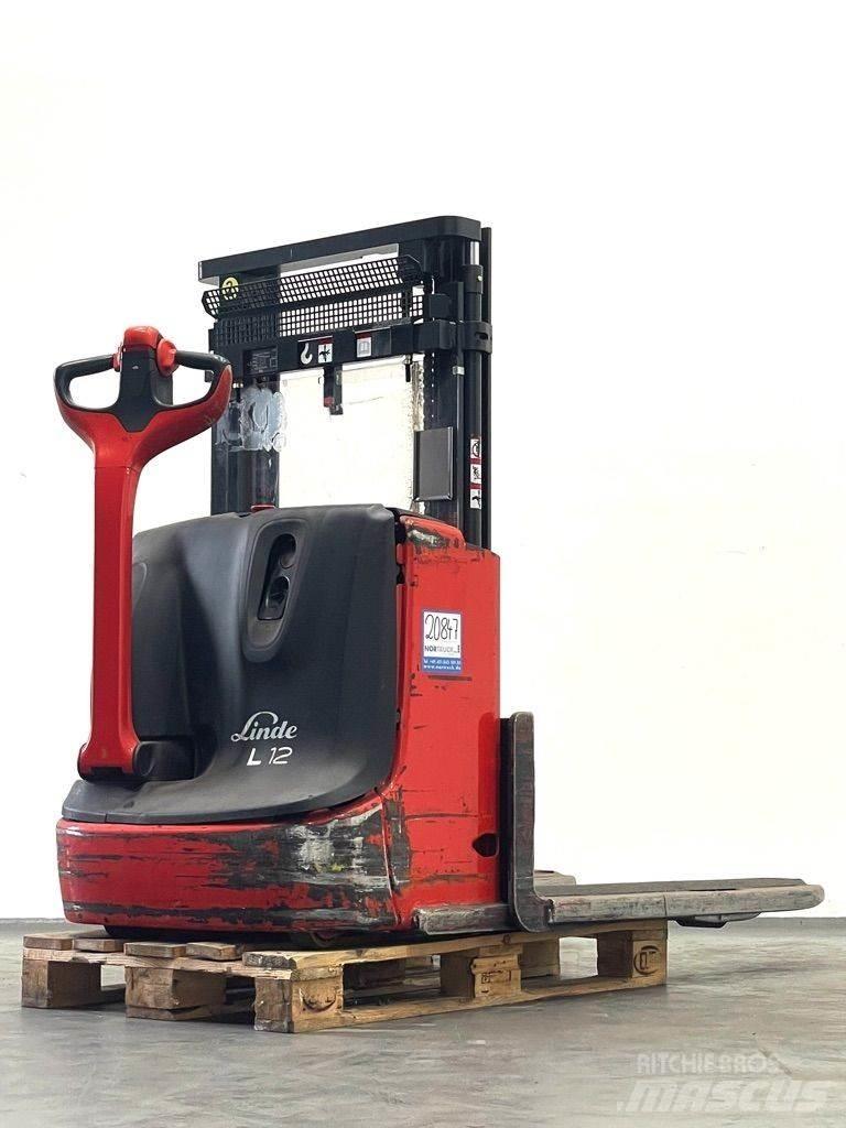 Linde L12-1172 Ručni električni viličar