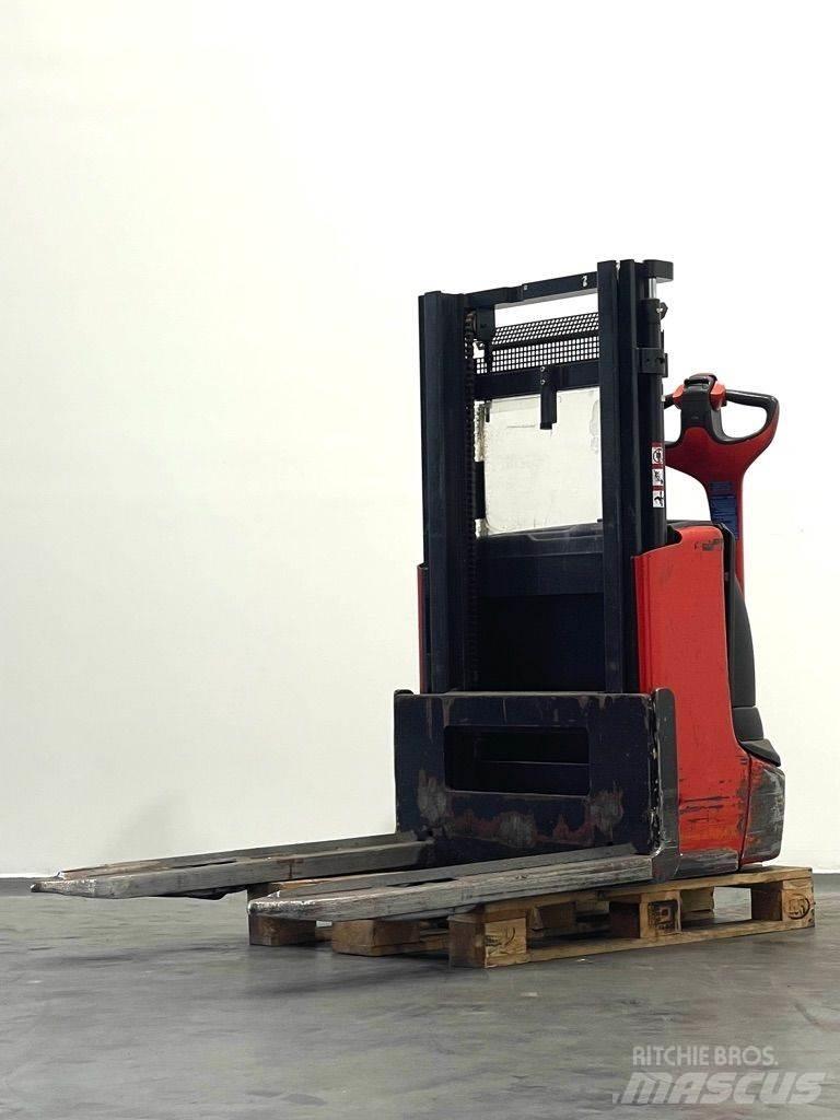 Linde L12-1172 Ručni električni viličar